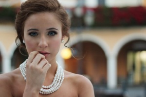 girl with pearls